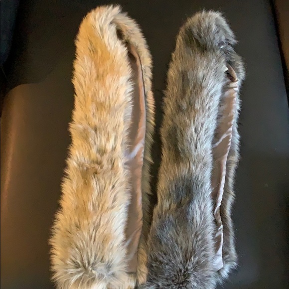 Two faux fur scarfs - Picture 1 of 6